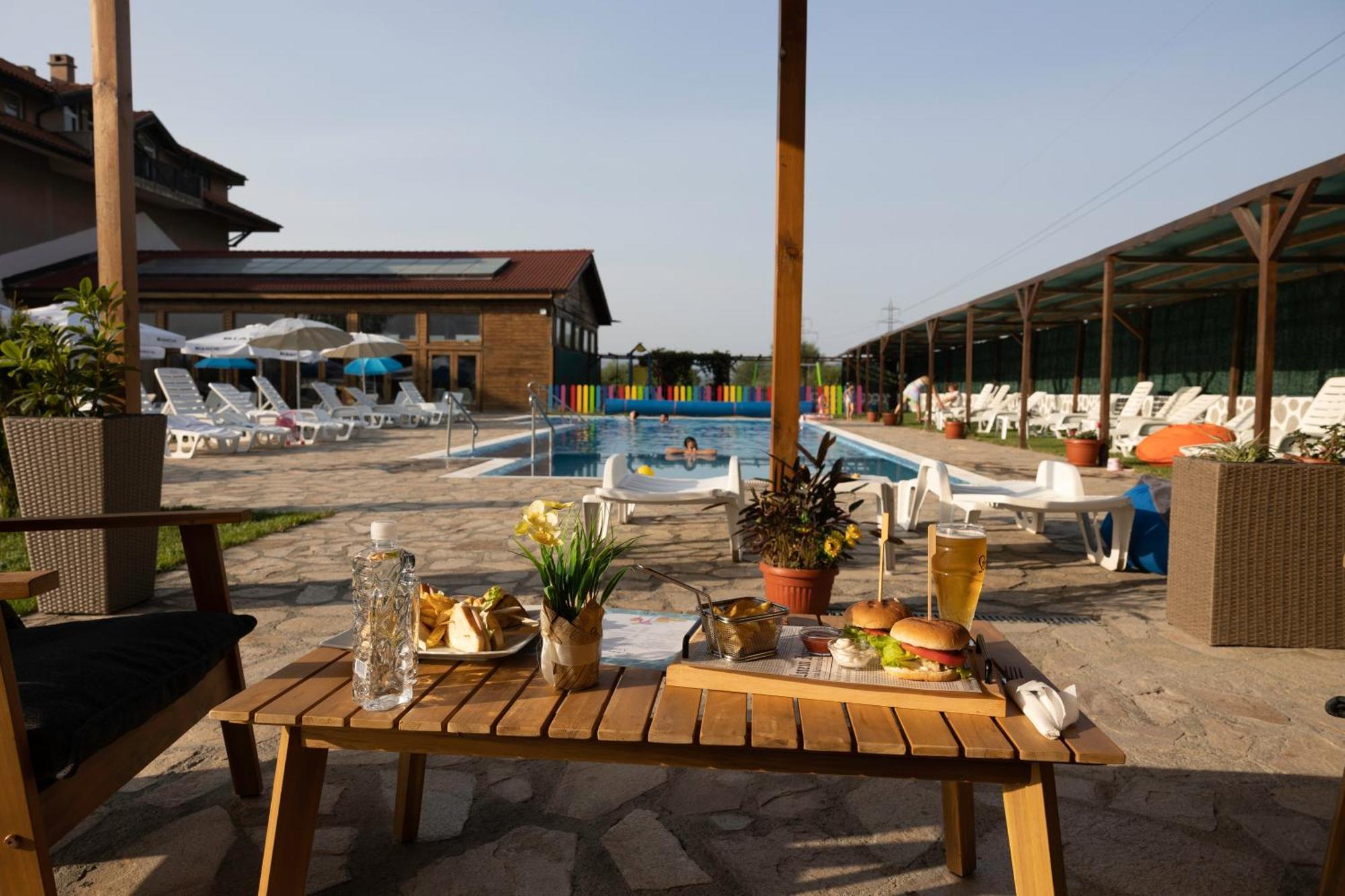 Thermal Hotel Seven Seasons Banya  Bagian luar foto
